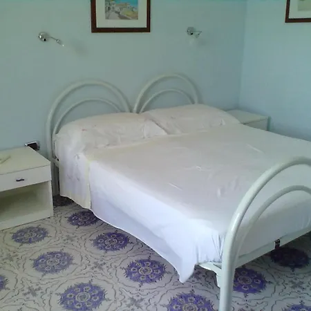招待所 Rent Independent Air-conditioned In Le Castella *